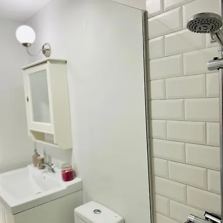 Sweet Laguna With Free Parking Apartment